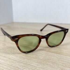 RARE! Vintage Artcraft 4 1/4 - 5 3/4 Horn Rimmed Sunglasses 44-20 Excellent Cond
